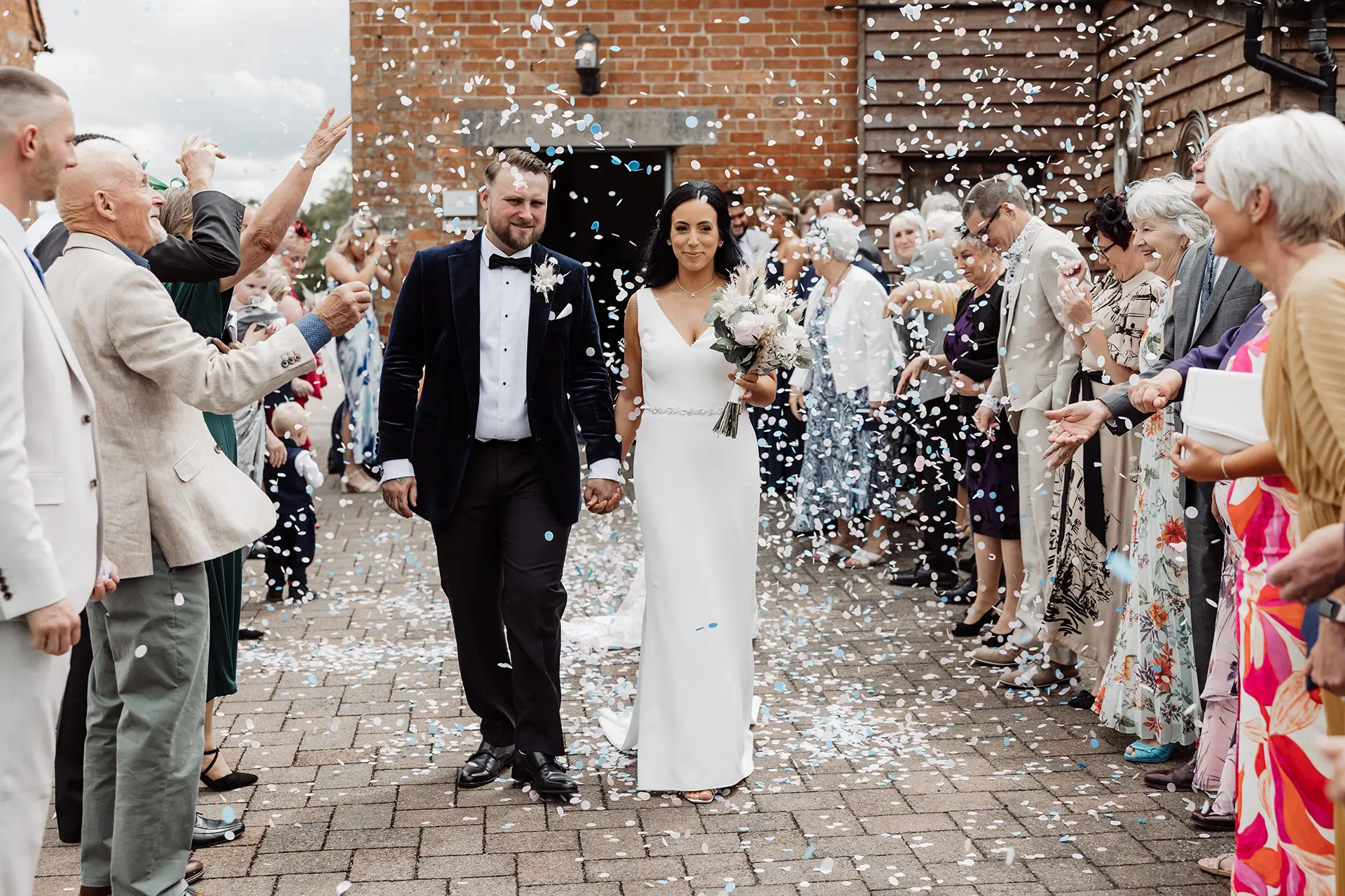 bassmead manor barns confetti